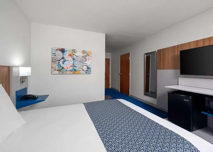 Microtel Inn & Suites By Wyndham Of Houma
